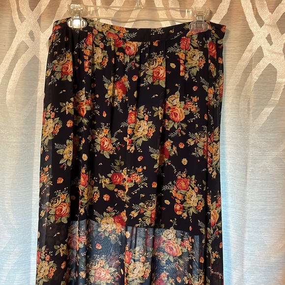 Sheer Floral Skirt with built in slip - Picture 2 of 5
